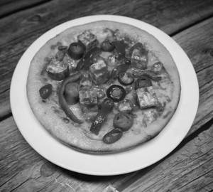 8" Guntur Paneer Pizza