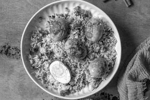 Egg Biryani  With Raita/gravy [serves 2-3] [650 Grams] [4 Piece]