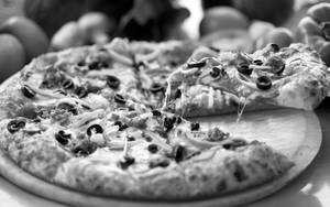 Thekas special pizza