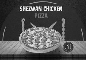 Schezwan Chicken Pizza