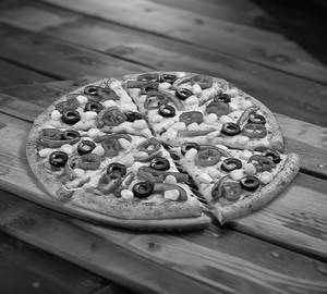 Medium Supreme Veggie (6 Slice)