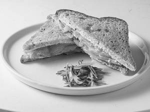 Smoked Salmon & Cream Cheese Sandwich