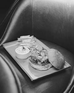 Tandoori Paneer Burger