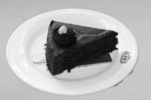 Hazelnut Classic Chocolate Cake Pcs