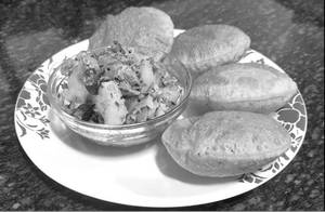 Poori Sabji (4 Pcs)