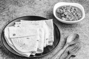 Chicken Keema Curry With 5pc Hath Roti