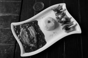 Grilled Chicken Breast In Red Wine Sauce [jnc]