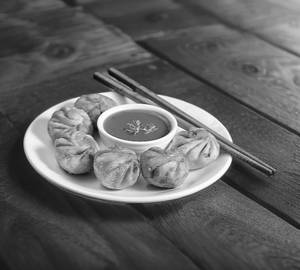 Veg Fried Momos Half Plat [ 5 Piece]