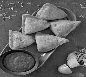 Bole to special samosa pav