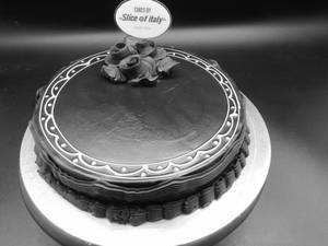 Dark Chocolate Truffle Cake With Egg