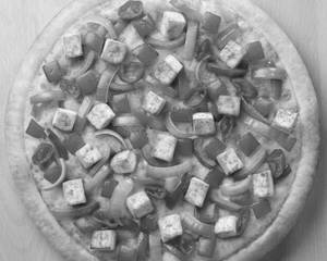 Chilly Paneer Pizza 11 Inches