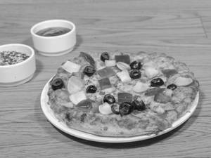 Veggie Delight Pizza 