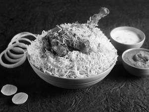 Mini Chicken Biryanii + 1 Pc Chicken