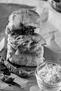 Crunchy Vada Pav