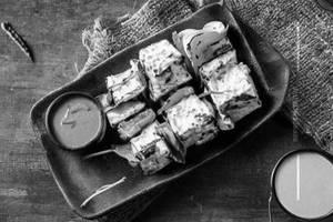 Cheesy Malai Paneer Tikka
