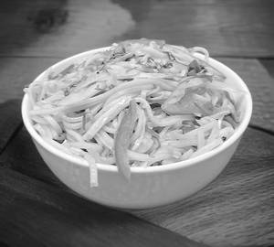 Veg hakka noodles