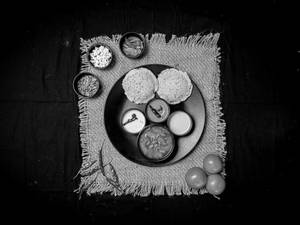 Green Peas Idli Steamed Rice And Lentil Cakes 2pcs)