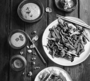 Sliced Pork With Green Vegetable (Dry)