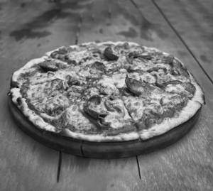 Mushroom manchurian pizza