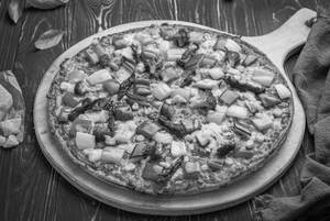 13" Large Farm Fresh Pizza