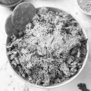 Special egg bhel puri