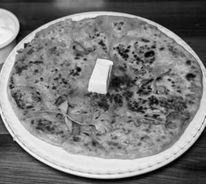 Aloo Methi Paratha