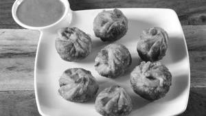 Classic Chicken Kurkure Momos
