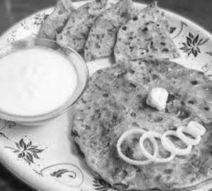 2 Pyaz Paratha With Raita And Achar [server 1]