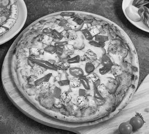 Paneer and delight pizza