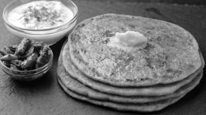 2 Gobi Paratha