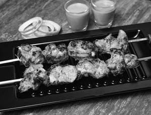 Chicken Tikka (8pcs)