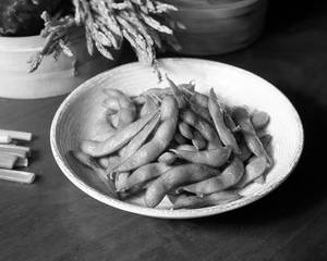 Steamed Edamame With Togarashi
