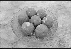 Besan Laddu