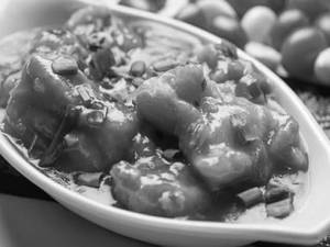 Chicken In Hot Garlic Sauce(8pcs)