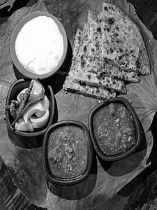 Paneer Paratha (combo)