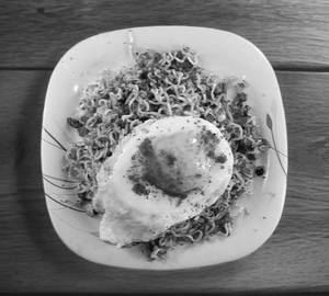 Maggi With Egg Pouch