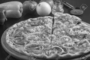 5 Peppers Pizza  [m]