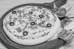 Onion Tomato Capsicum Pizza