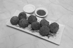 Veg Kurkure Momos 8pcs      