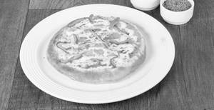 Onion And Capsicum Pizza