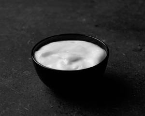 Thoum ( Garlic Paste)
