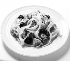 Veg Tagliolini Neri Pasta