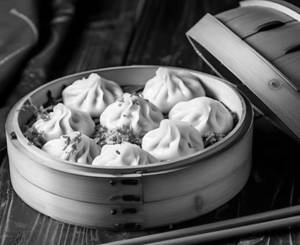 Steamed Exotic Veg Momos [8 Pcs]