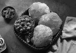 Chola Poori (3 Pcs)