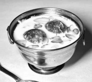 Gulab Jamun Basundi