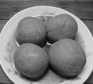 Nolen Gurer Rosogulla(4Pc)