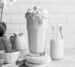 Vanilla milkshake