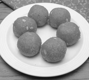 Motichur Ladoo