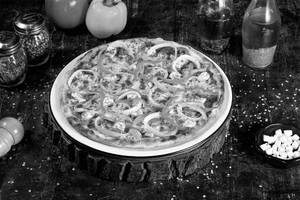 Paneer Corriander Pesto Pizza