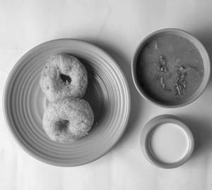 Vada 2 Chutney